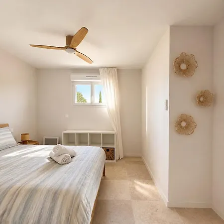82m2 6 People Terrace Air Conditioning Parking