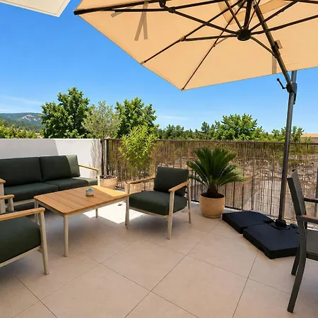 82m2 6 People Terrace Air Conditioning Parking * Cogolin