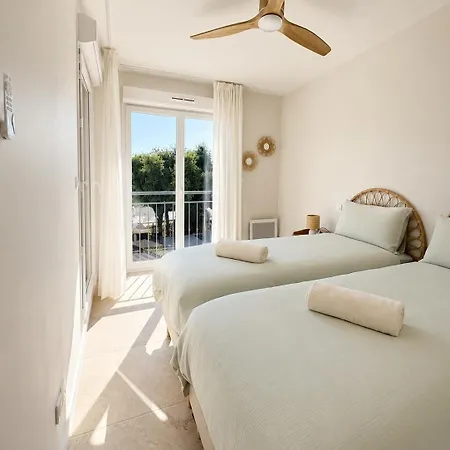 82m2 6 People Terrace Air Conditioning Parking *